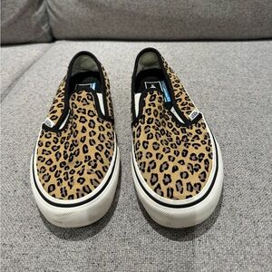 Leopard print Vans